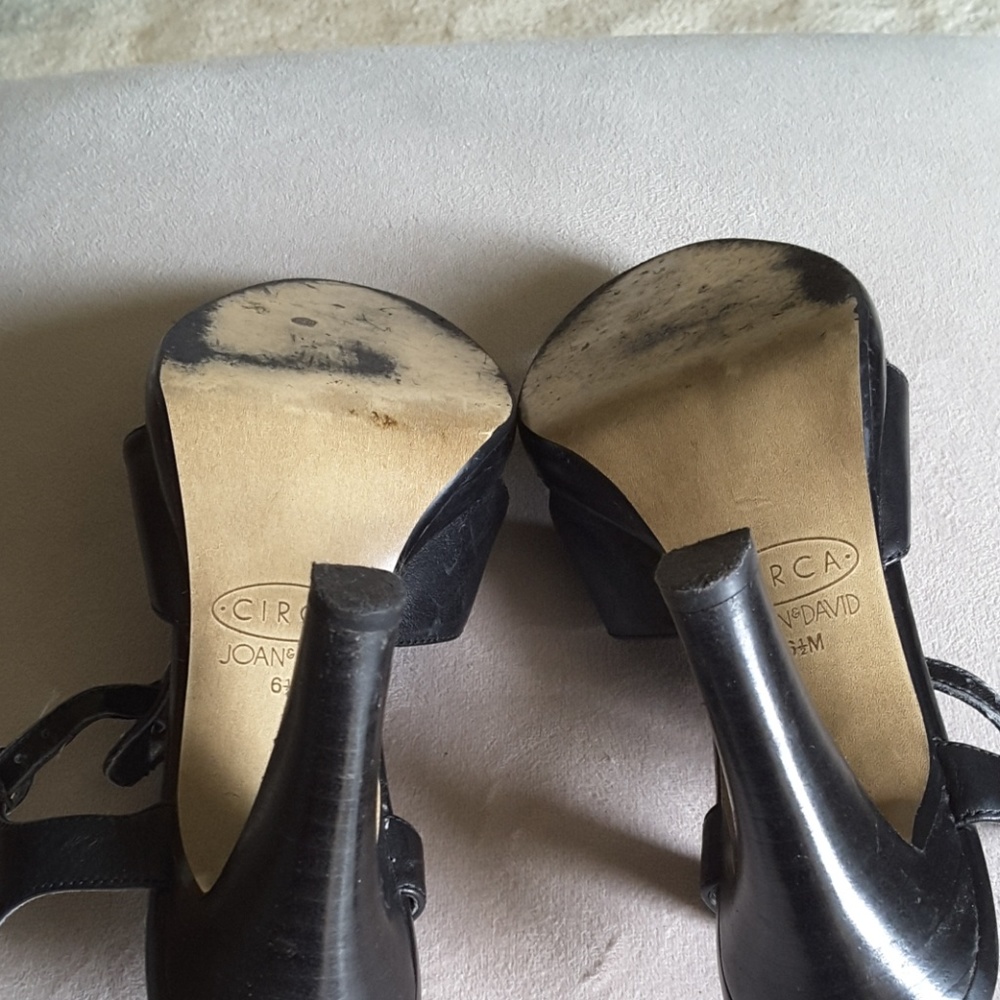 Sandals - Picture 3 of 3
